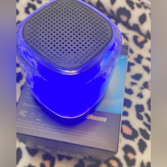 -Bluetooth Speaker- - Picture 8 of 11
